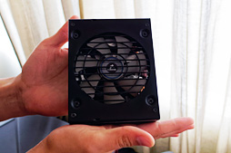 ���������꡼ No.012�Υ���ͥ������ / ��COMPUTEX��Corsair�ϡ֥�ӥ󥰤�PC������פ��ܵ���PC�������ϥǥХ����ޤǤΥȡ����륽��塼�������ʵ���