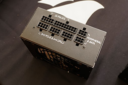 ���������꡼ No.013�Υ���ͥ������ / ��COMPUTEX��Corsair�ϡ֥�ӥ󥰤�PC������פ��ܵ���PC�������ϥǥХ����ޤǤΥȡ����륽��塼�������ʵ���