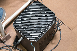 ���������꡼ No.006�Υ���ͥ������ / ��TGS 2017�Ϥ���̾�ϡ�CORSAIR ONE�ס�Corsair�ϡ֥�ӥ󥰤ǥ�����⥪���С������å���Ǥ��뾮���ǥ����ȥå�PC�פ������䤦