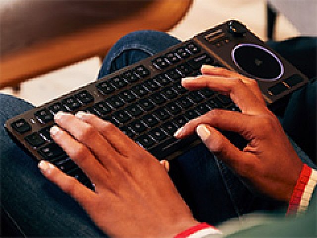 Corsair，10キーレスのワイヤレスキーボード「K83 Wireless」を