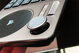 ���������꡼ No.006�Υ���ͥ������ / Corsair���磻��쥹�����ܡ��ɡ�K83 Wireless�פ�4��ܤ˹���ȯ�䡣���å��ѥåɤȥ��ʥ������ƥ��å������Υ����������ߥ󥰸���