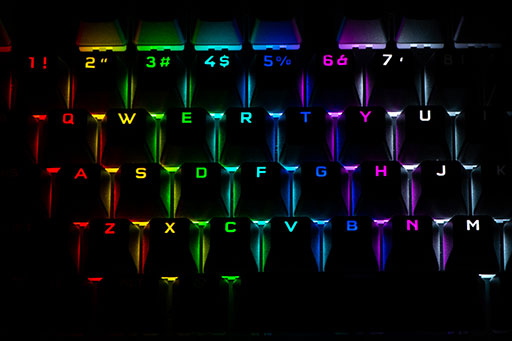 PRCorsairοܡɡK60 RGB PRO SEפϡCHERRY VIOLAåѤCherry MXǸ꺢ʲʤǼ¸