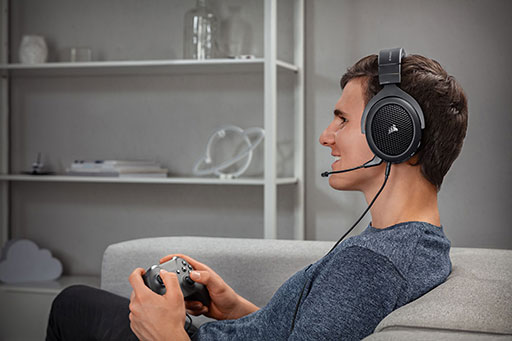 ���������꡼ No.003�Υ���ͥ������ / Bluetooth��ͭ����Ʊ����³�Ǥ���Corsair���إåɥ��åȡ�HS70 BLUETOOTH�פȹ�®���Ϥ��𤦥����ܡ��ɡ�K100 RGB�פ�ȯ��