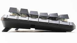 画像ギャラリー No.019のサムネイル画像 / コンパクトなフルキーボード「VANGUARD PRO 96」と約36gのハイエンドマウス「SABRE v2 PRO」は勝利を引き寄せるデバイスだ【PR】