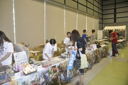 画像ギャラリー No.009のサムネイル画像 / 「三国志大戦TCG」のイベント「TCGの宴2013 in東京」の模様をレポート。北岡プロデューサーへのインタビューでは今後の展開も明らかに