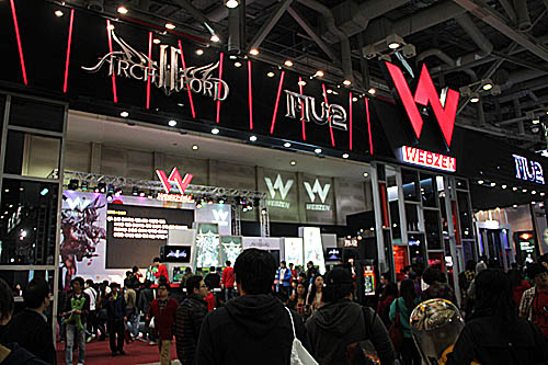 ���������꡼ No.004�Υ���ͥ������ / ��G-Star 2011�Ͽ���MMORPG��ARCHLORD II�פϡ��ҥ塼�ޥ�ȥ��������襤���ơ��ޤˡ������ѹ��ǥ��饹���Ѥ��ȥե꡼���饹�ɥ����ƥ�����