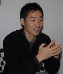 ���������꡼ No.028�Υ���ͥ������ / ���å��������ࡤ��FIFA ���ȥ꡼�ȡס�FIFA ���ɥ��饹���å����פΥץ쥤��ݡ��Ȥ��Ϥ����ܺ�Υץ��ǥ塼���������������ؤΥ��󥿥ӥ塼��Ǻ�