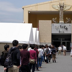 画像ギャラリー No.001のサムネイル画像 / 最強の称号は誰の手に? 新機体「カプル&コレンカプル」の姿も確認できた「機動戦士ガンダム エクストリームバーサス フルブースト」プレミアムドッグファイト2013 決勝大会レポート