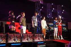 画像ギャラリー No.002のサムネイル画像 / 最強の称号は誰の手に? 新機体「カプル&コレンカプル」の姿も確認できた「機動戦士ガンダム エクストリームバーサス フルブースト」プレミアムドッグファイト2013 決勝大会レポート