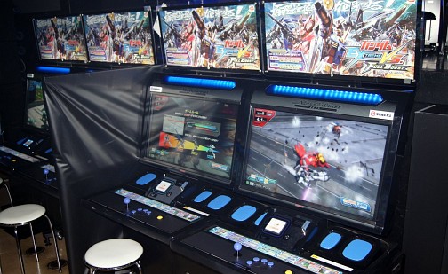 画像ギャラリー No.004のサムネイル画像 / 最強の称号は誰の手に? 新機体「カプル&コレンカプル」の姿も確認できた「機動戦士ガンダム エクストリームバーサス フルブースト」プレミアムドッグファイト2013 決勝大会レポート