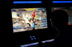 画像ギャラリー No.020のサムネイル画像 / 最強の称号は誰の手に? 新機体「カプル&コレンカプル」の姿も確認できた「機動戦士ガンダム エクストリームバーサス フルブースト」プレミアムドッグファイト2013 決勝大会レポート