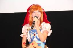 画像ギャラリー No.029のサムネイル画像 / 「サムライ&ドラゴンズ」の「ファンミーティング2013冬」レポート。「閃乱カグラ SHINOVI VERSUS」「SOUL SACRIFICE」とのコラボが発表に