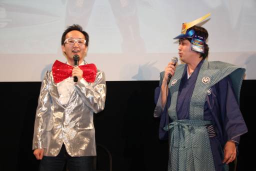 画像ギャラリー No.032のサムネイル画像 / 「サムライ&ドラゴンズ」の「ファンミーティング2013冬」レポート。「閃乱カグラ SHINOVI VERSUS」「SOUL SACRIFICE」とのコラボが発表に