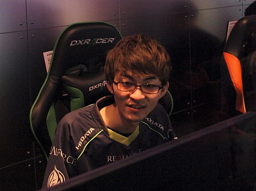 画像ギャラリー No.009のサムネイル画像 / プロアマ入り乱れる「Fortnite」の大会「Green Leaves JAM」レポート。オフライン会場でbykn選手がビクトリーロイヤル