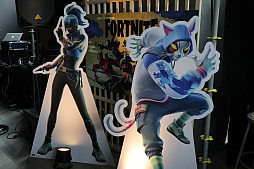 ���������꡼ No.019�Υ���ͥ������ / �֥ե����ȥʥ��ȡץХȥ������� C6S1�ֵ�����׳��롣���ܤ�ʸ���˥��󥹥ѥ������줿�ޥåפ˥٥��ޥå����䥴���餬�о�