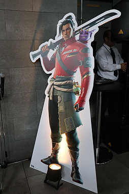 ���������꡼ No.023�Υ���ͥ������ / �֥ե����ȥʥ��ȡץХȥ������� C6S1�ֵ�����׳��롣���ܤ�ʸ���˥��󥹥ѥ������줿�ޥåפ˥٥��ޥå����䥴���餬�о�