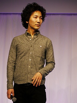 画像ギャラリー No.010のサムネイル画像 / 二丁拳銃・ウメハラ・賞金制全国大会――トピックス満載の話題作「ガンスリンガー ストラトス」はいかにして生まれたのか。誕生秘話をキーマンの2人に聞いた