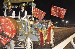 画像ギャラリー No.014のサムネイル画像 / 植田佳奈さんの予想が見事的中! 「ガンスリンガー ストラトス」と東京シティ競馬のコラボイベントをレポート