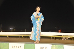 画像ギャラリー No.015のサムネイル画像 / 植田佳奈さんの予想が見事的中! 「ガンスリンガー ストラトス」と東京シティ競馬のコラボイベントをレポート