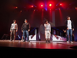 画像ギャラリー No.076のサムネイル画像 / 「ガンスリンガー ストラトス」大規模イベント「ストラトスフェスティバル!」をレポート。大会にトークにライブ,そして「2」の最新情報に2000人が沸いた