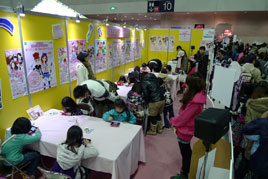 画像ギャラリー No.033のサムネイル画像 / 幕張メッセに子供たちの人気コンテンツが集結! 「次世代ワールドホビーフェア'12 Winter」東京大会の模様をレポート