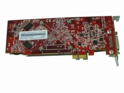 画像ギャラリー No.018のサムネイル画像 / まさかの「XP専用」。2001年デビューのGPU「Radeon 7000」を2基搭載してアナログ4画面出力対応のグラフィックスカードが発売