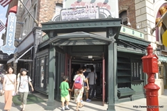 画像ギャラリー No.019のサムネイル画像 / “生還率ほぼ0%”は伊達じゃない? 7月19日にオープンしたユニバーサル・スタジオ・ジャパンの新アトラクション「バイオハザード・ザ・リアル」を体験してきた