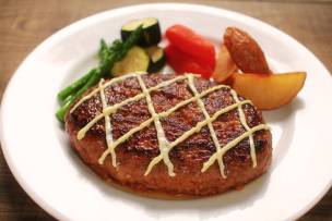 画像ギャラリー No.017のサムネイル画像 / 「シェルノサージュ」が星海社&シャッツキステとコラボ。9月13日から秋葉原に期間限定レストランがオープン