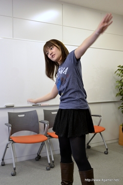 画像ギャラリー No.018のサムネイル画像 / 坂田しおりさん&福見真紀さんと,本日発売の「セサミストリート:ワンス・アポン・ア・モンスター」で対決。プレイの模様を直撮りムービーでお届け