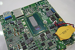 ꡼ No.007Υͥ / COMPUTEXKabiniܤMini-ITXˡHaswellNUCPCˤޤĤ2