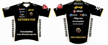 画像ギャラリー No.002のサムネイル画像 / サイコムがDeToNatorの正式スポンサーに決定。コラボPCの販売も始まる