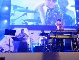 画像集#002のサムネイル/イトケンが「パズドラ」シリーズの楽曲を生演奏。「パズドラファン感謝祭2014」で開かれた“伊藤賢治スペシャルライブ2014”をレポート