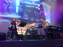 画像集#012のサムネイル/イトケンが「パズドラ」シリーズの楽曲を生演奏。「パズドラファン感謝祭2014」で開かれた“伊藤賢治スペシャルライブ2014”をレポート