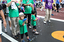 画像ギャラリー No.012のサムネイル画像 / 浅草に“チャンバ!”のアカペラが響き渡る! ガンホーアミーゴスのラストパレードとなった浅草サンバカーニバルの模様をレポート