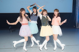 画像ギャラリー No.001のサムネイル画像 / 「シンデレラガールズ」Webラジオの公開録音“CINDERELLA REAL PARTY 02”をレポート。“健康にいい苦いお茶”を回避すべく出演者達が大激突