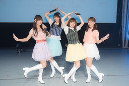 画像ギャラリー No.002のサムネイル画像 / 「シンデレラガールズ」Webラジオの公開録音“CINDERELLA REAL PARTY 02”をレポート。“健康にいい苦いお茶”を回避すべく出演者達が大激突