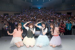 画像ギャラリー No.003のサムネイル画像 / 「シンデレラガールズ」Webラジオの公開録音“CINDERELLA REAL PARTY 02”をレポート。“健康にいい苦いお茶”を回避すべく出演者達が大激突