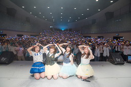 画像ギャラリー No.008のサムネイル画像 / 「シンデレラガールズ」Webラジオの公開録音“CINDERELLA REAL PARTY 02”をレポート。“健康にいい苦いお茶”を回避すべく出演者達が大激突