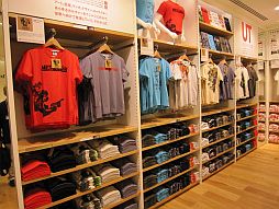 画像ギャラリー No.003のサムネイル画像 / 「メタルギア」シリーズとユニクロ「UT」とのコラボTシャツ第3弾が本日発売