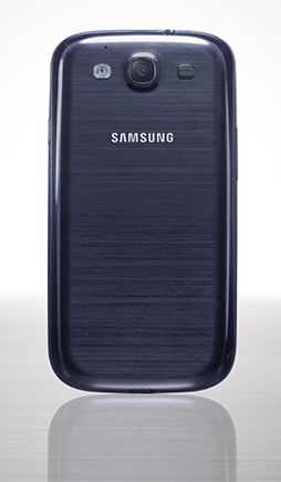 #004Υͥ/SamsungåCPUAndroid 4.0ѥޡȥեGALAXY S IIIפȯɽ4.87201280ɥåȲ٤ͭELѥͥ