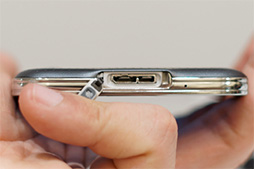 画像集#006のサムネイル/国内メーカーならではのチューニングに期待の「AQUOS SERIE」。KDDI 2014夏モデルスマートフォンテストレポート(後編)