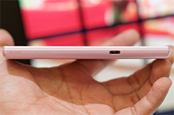 画像集#023のサムネイル/国内メーカーならではのチューニングに期待の「AQUOS SERIE」。KDDI 2014夏モデルスマートフォンテストレポート(後編)