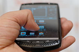 画像集#032のサムネイル/国内メーカーならではのチューニングに期待の「AQUOS SERIE」。KDDI 2014夏モデルスマートフォンテストレポート(後編)