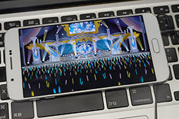 画像ギャラリー No.023のサムネイル画像 / Galaxy史上最薄の5.7インチスマートフォン「Galaxy A8」テストレポート。製品版が登場したVR HMD「Gear VR」も体験してみた