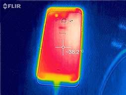 画像ギャラリー No.025のサムネイル画像 / Galaxy史上最薄の5.7インチスマートフォン「Galaxy A8」テストレポート。製品版が登場したVR HMD「Gear VR」も体験してみた