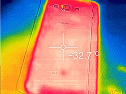 画像ギャラリー No.027のサムネイル画像 / Galaxy史上最薄の5.7インチスマートフォン「Galaxy A8」テストレポート。製品版が登場したVR HMD「Gear VR」も体験してみた