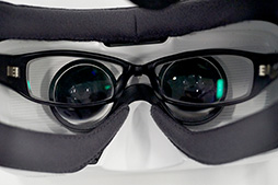 画像ギャラリー No.030のサムネイル画像 / Galaxy史上最薄の5.7インチスマートフォン「Galaxy A8」テストレポート。製品版が登場したVR HMD「Gear VR」も体験してみた