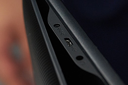 画像ギャラリー No.037のサムネイル画像 / Galaxy史上最薄の5.7インチスマートフォン「Galaxy A8」テストレポート。製品版が登場したVR HMD「Gear VR」も体験してみた