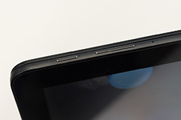 画像ギャラリー No.038のサムネイル画像 / Galaxy史上最薄の5.7インチスマートフォン「Galaxy A8」テストレポート。製品版が登場したVR HMD「Gear VR」も体験してみた