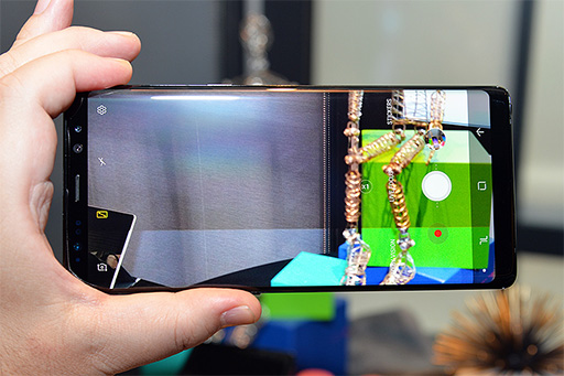 画像ギャラリー No.008のサムネイル画像 / Samsung,ペン入力対応スマートフォン「Galaxy Note8」発表。6.3インチなのに握れる,アスペクト比18.5:9の縦長有機ELパネルを搭載